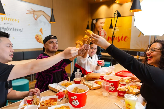 chien-luoc-marketing-cua-jollibee-bi-quyet-de-chinh-phuc-the-gioi-1057 chien-luoc-marketing-cua-jollibee-bi-quyet-de-chinh-phuc-the-gioi-1057