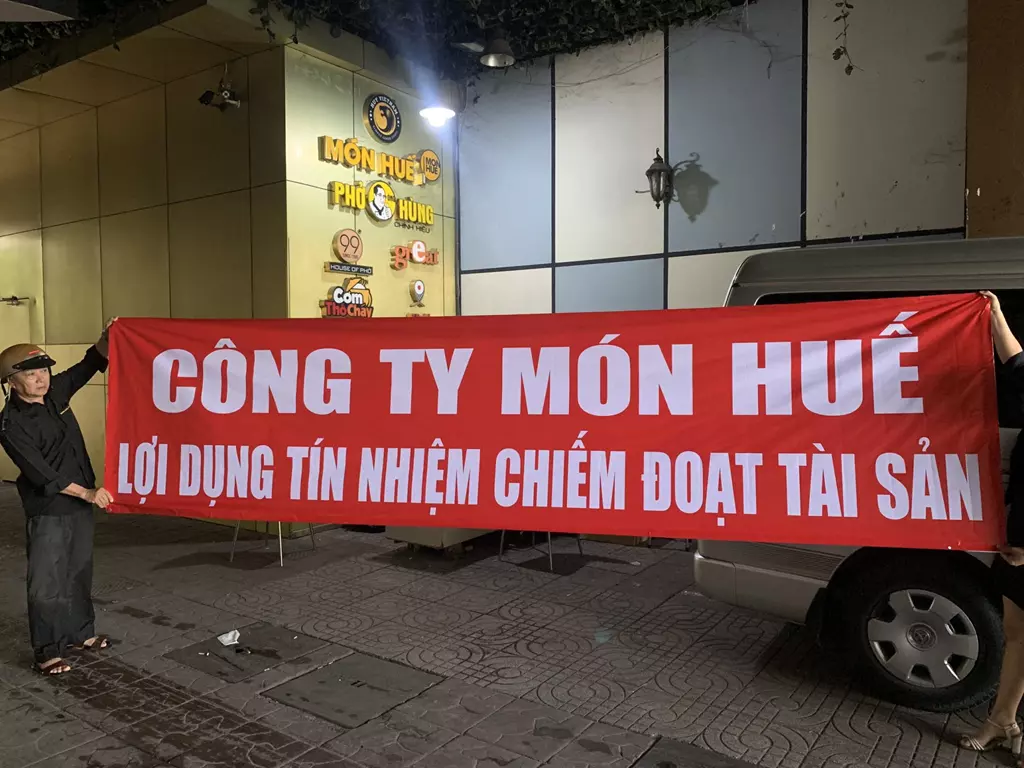 nhà hàng món huế bị kiện